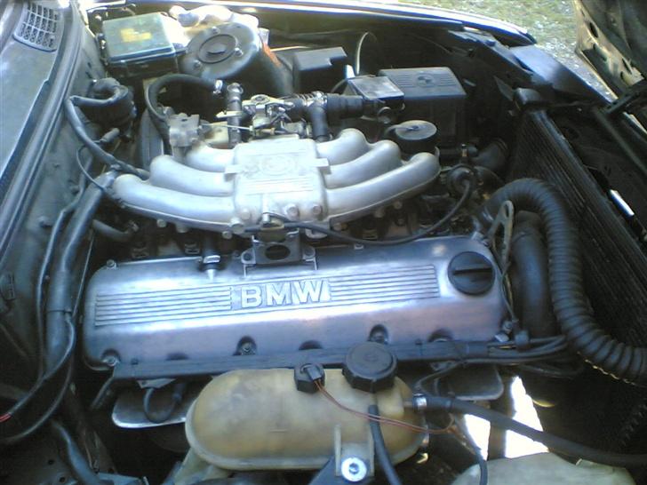 BMW 325e (solgt) billede 8