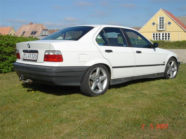 BMW E36 316i SOLGT billede 3