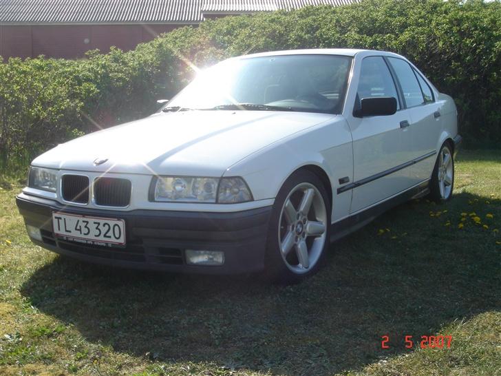 BMW E36 316i SOLGT billede 8