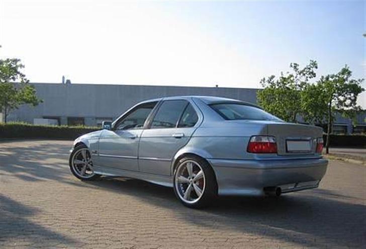 BMW 318i billede 10