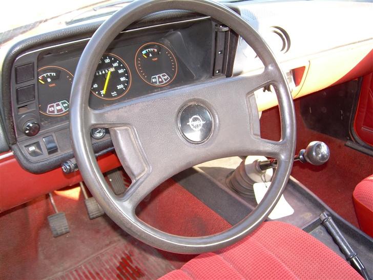 Opel Manta B (solgt) billede 8