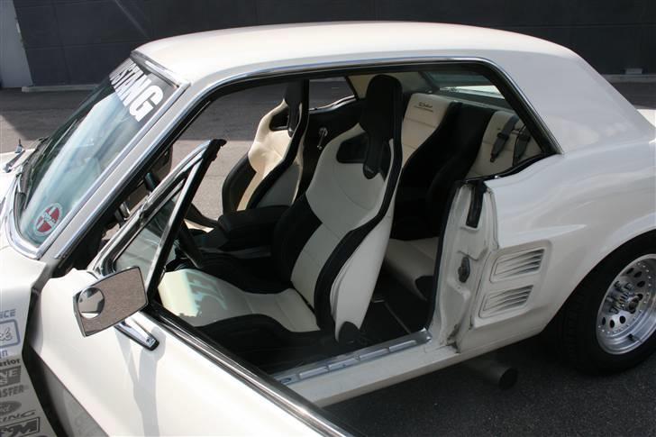 Ford Mustang "Rebel Mustang" - Interiør.. ny kabine 2009 billede 5