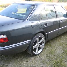 Mercedes Benz 124 Solgt