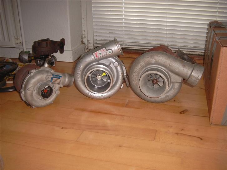 Alfa Romeo 75 -SOLGT- - fra venstre KKK k26 - Garrett gt40 - schwitzer billede 8