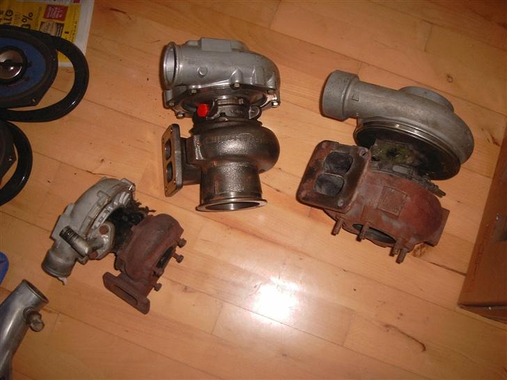 Alfa Romeo 75 -SOLGT- - fra venstre KKK k26 - Garrett gt40 - schwitzer billede 9