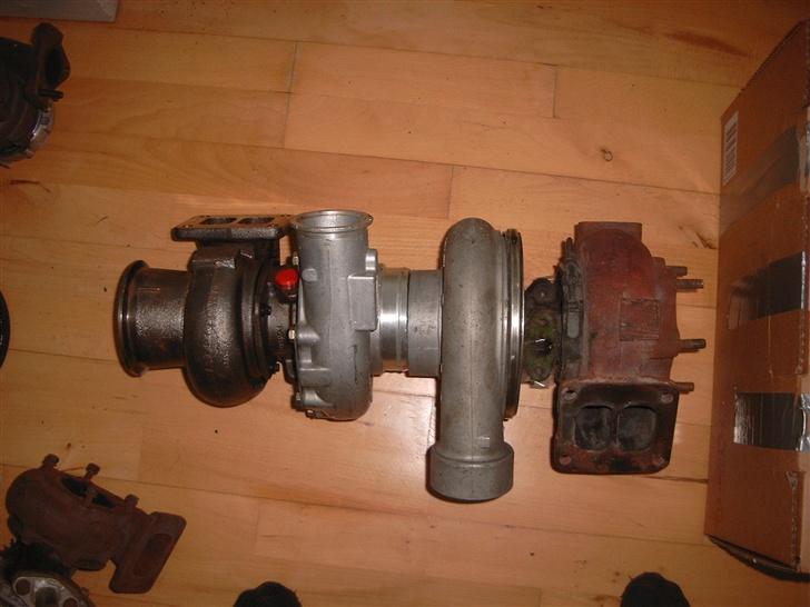 Alfa Romeo 75 -SOLGT- - fra venstre Garrett gt40---switzer billede 10