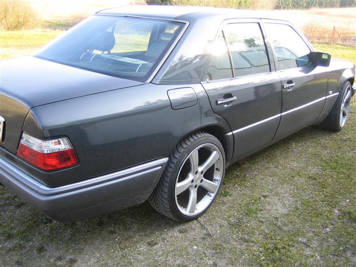 Mercedes Benz 124 Solgt billede 2