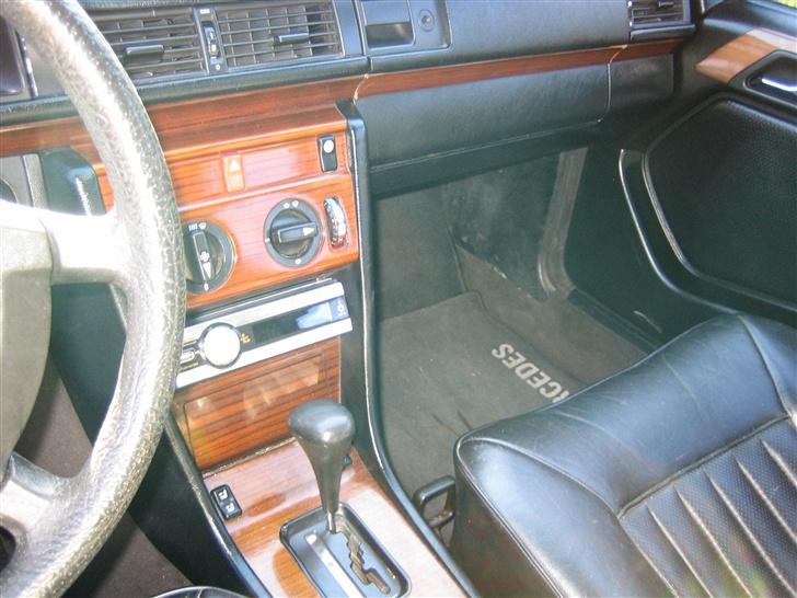 Mercedes Benz 124 Solgt billede 9