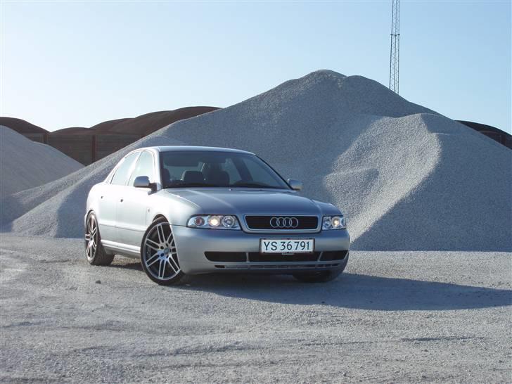 Audi A4 1,8 20V T. SOLGT billede 1