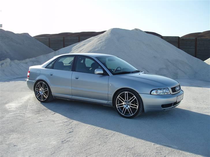 Audi A4 1,8 20V T. SOLGT billede 7