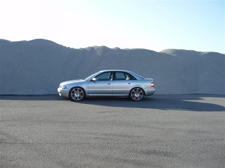 Audi A4 1,8 20V T. SOLGT billede 8