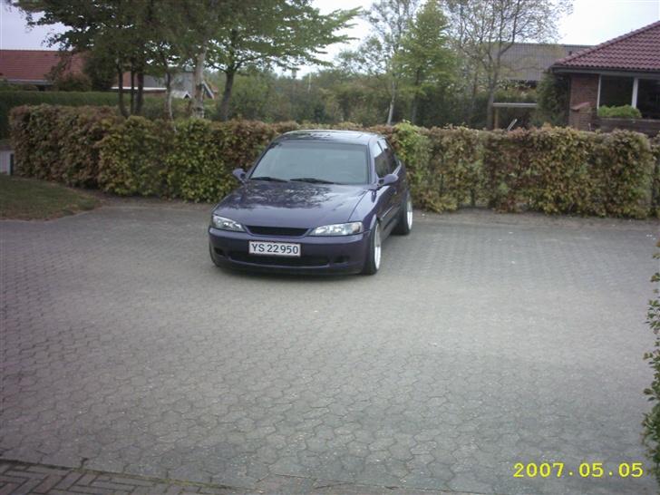 Opel Vectra B 2.5 V6 billede 2