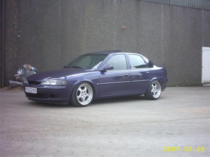 Opel Vectra B 2.5 V6 billede 4