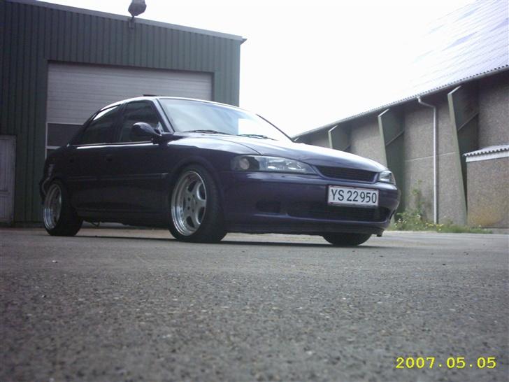 Opel Vectra B 2.5 V6 billede 8