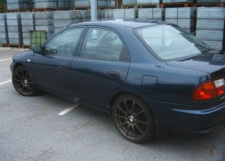 Mazda 323 BA Sedan Solgt billede 7