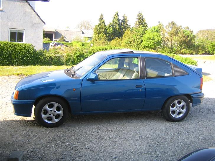 Opel Kadett E 1,3 s Solgt! billede 2