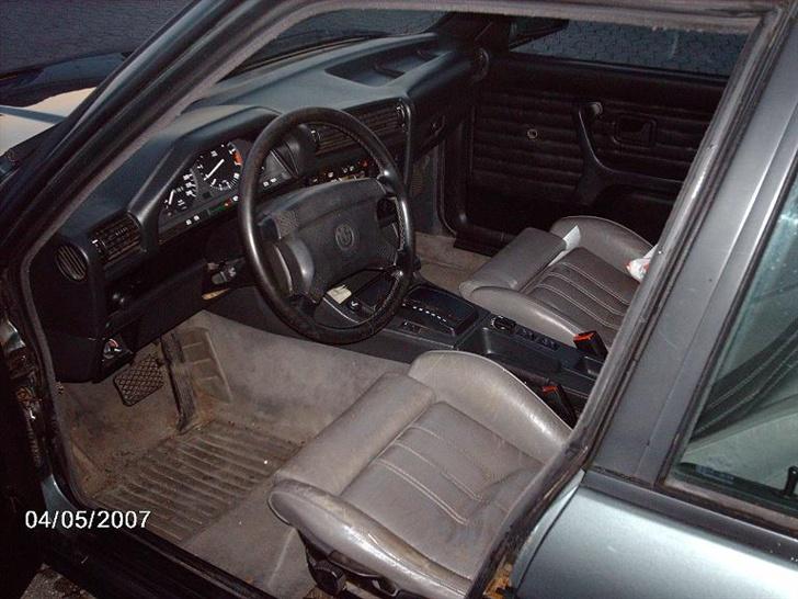 BMW 325IA Touring ( SOLGT ) - En airbag i en e30.... hmmmm. men den er original .-) billede 7