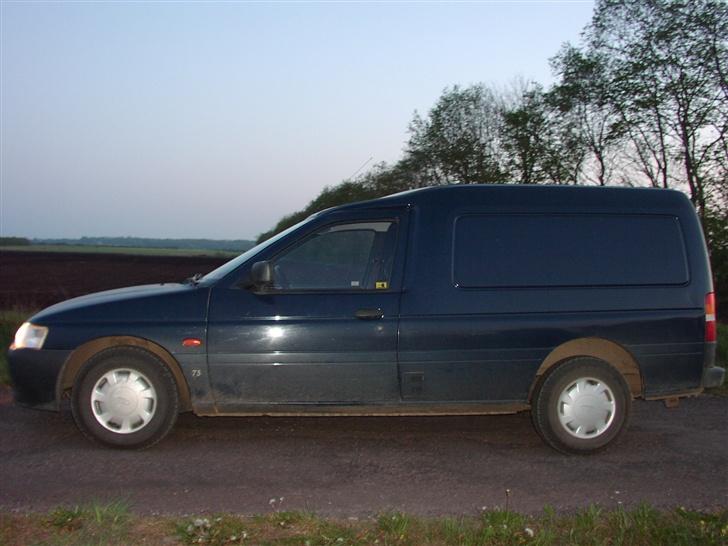 Ford Escort Van Express SOLGT billede 2