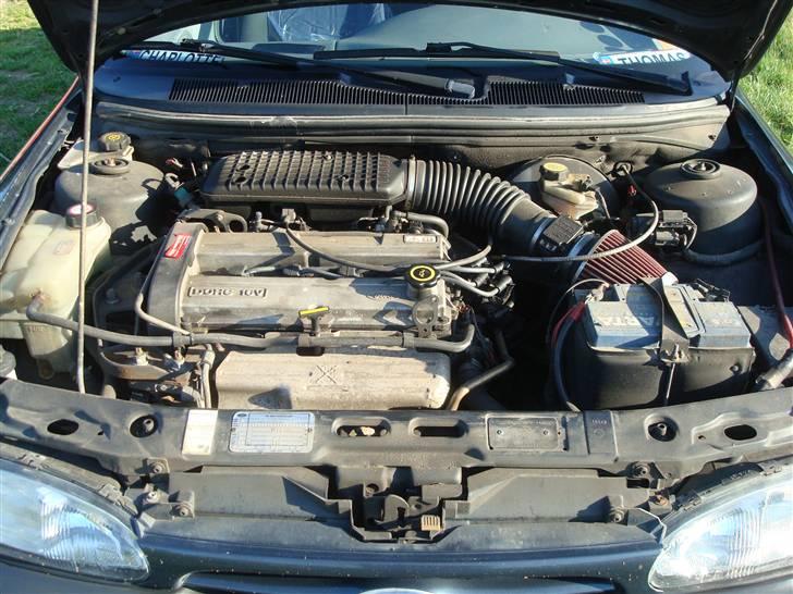 Ford Mondeo 1,8i 16V *Solgt* billede 3