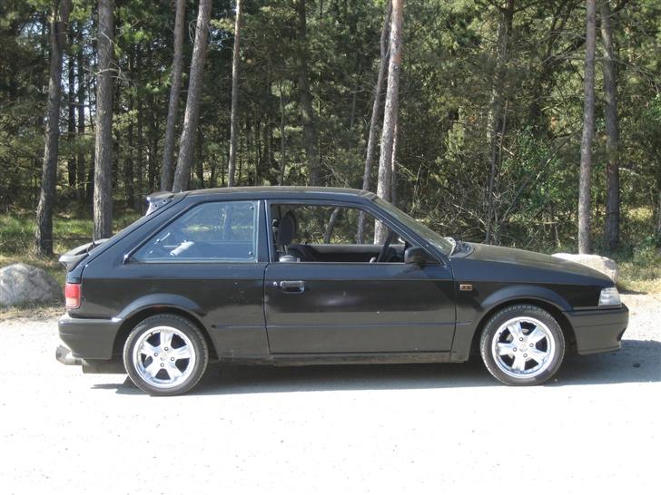 Mazda 323 BF Super Special billede 10