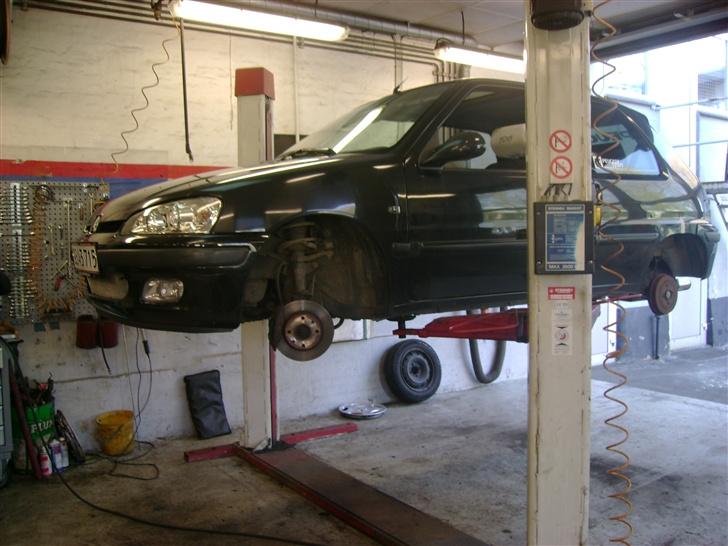 Peugeot 106 XS - På lift... :) billede 5