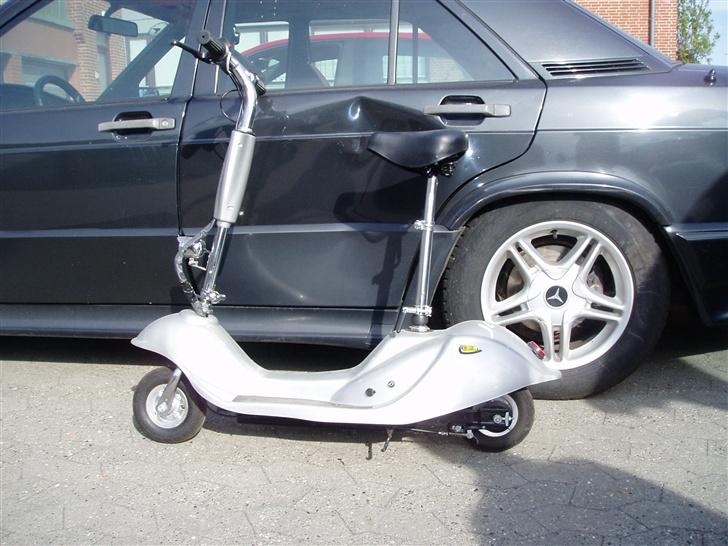 Mercedes Benz 190e 2.3-16v billede 12