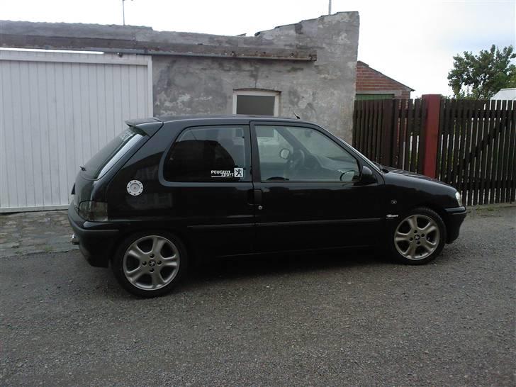 Peugeot 106 XS - Endelig kom fælgene på. Flere billeder snart! billede 11