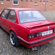 BMW 320i E30 - SOLGT