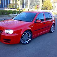 VW golf 4 er         *SOLGT*