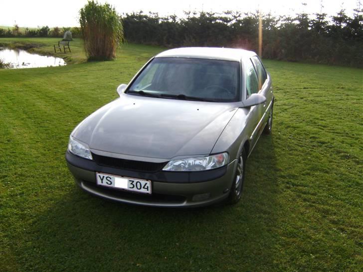 Opel Vectra B 2.0 16v (SOLGT) billede 2