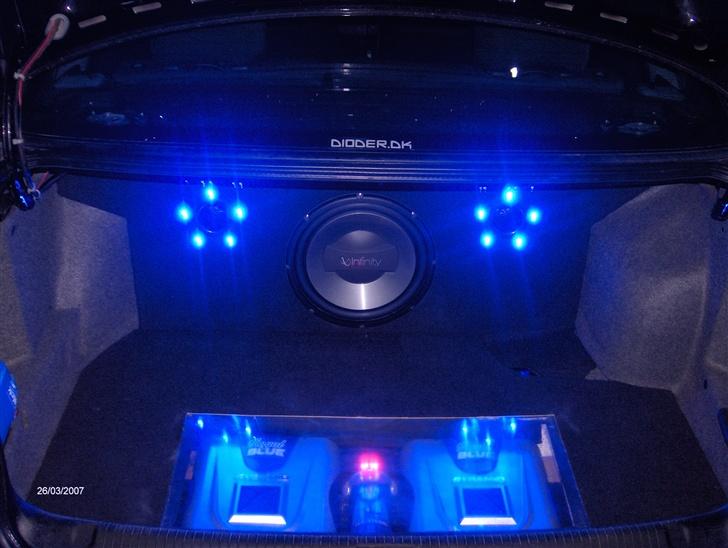 VW Passat 2.0 (35i) (solgt) billede 18