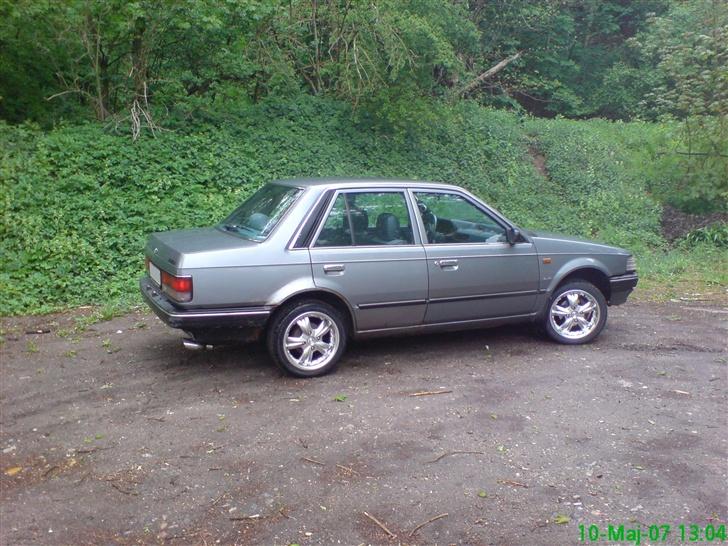 Mazda 323 1.5 LX Skrottet billede 4