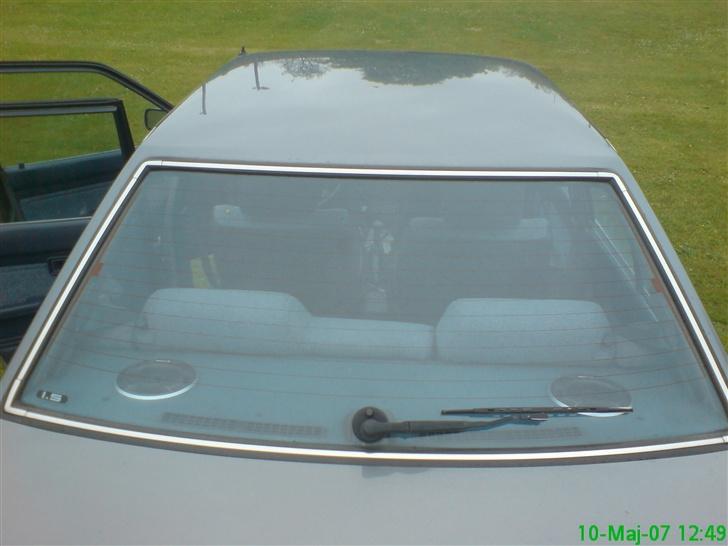 Mazda 323 1.5 LX Skrottet billede 17