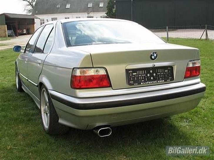 BMW 320i Vanos billede 2