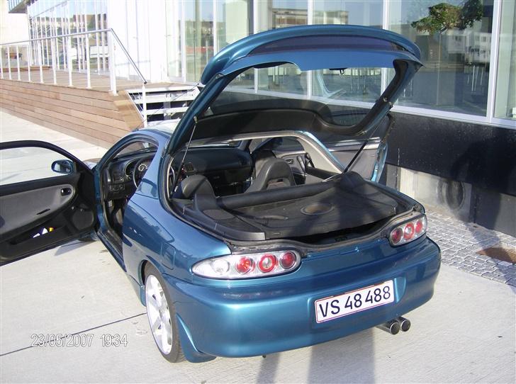 Mazda MX 3 "SOLGT" - Set fra oven med dørenen åbent billede 14