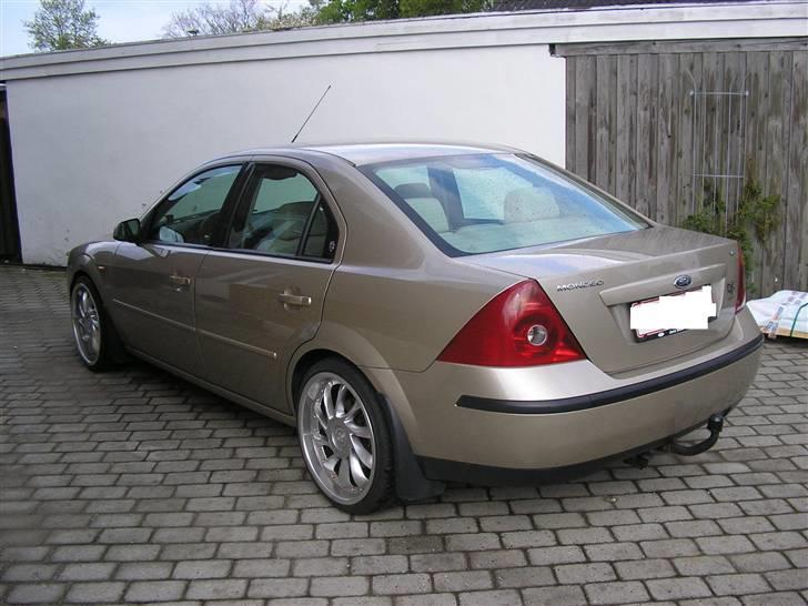 Ford mondeo 2,5 v6 ghia - sænket 40mm, og før indfarvning af lister og kofanger billede 7