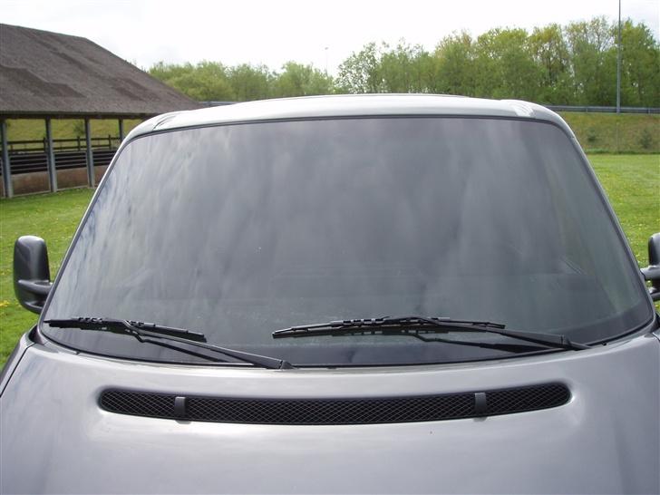 VW Transporter - film i forruden billede 5