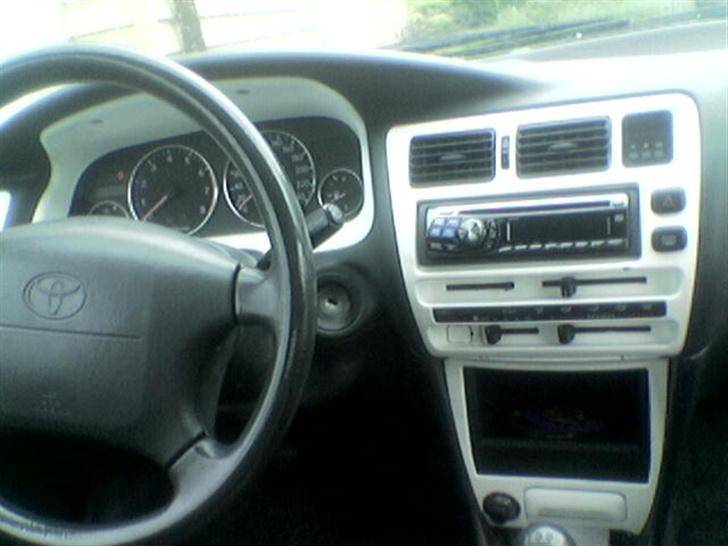 Toyota Corolla XLi 1.6 byttet billede 9