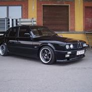 BMW 325i 