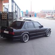 BMW 325i 