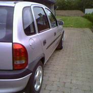 Opel corsa b 1.2 16v