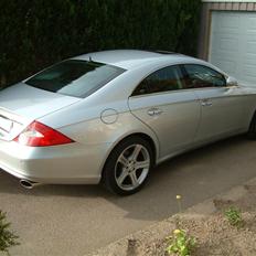 Mercedes Benz CLS 500