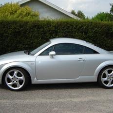Audi AUDI TT (street look)