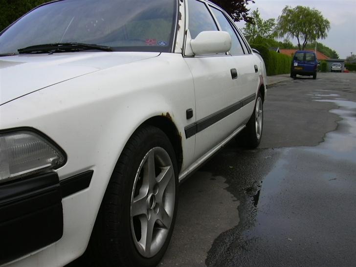 Toyota Carina 2-Død og Skrottet - lige da den var blevet sænket.. billede 10