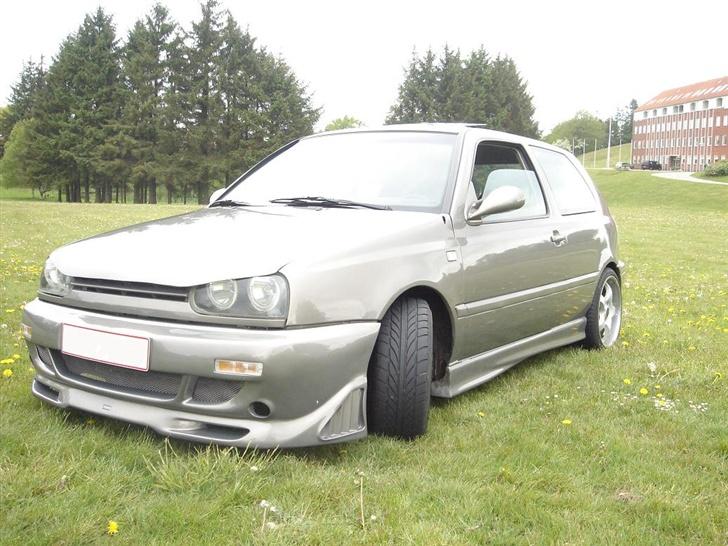 VW Golf 3 1.8 (Solgt) billede 2