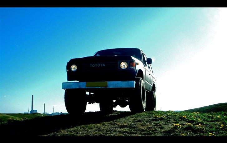 Toyota LandCruiser HJ60 >SOLGT< billede 1