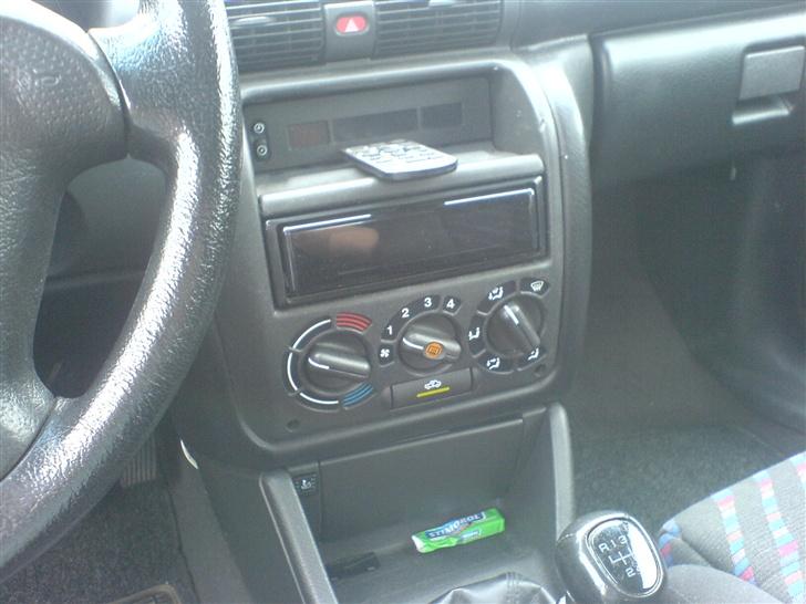 Opel Astra 1,6i 16v sport billede 2