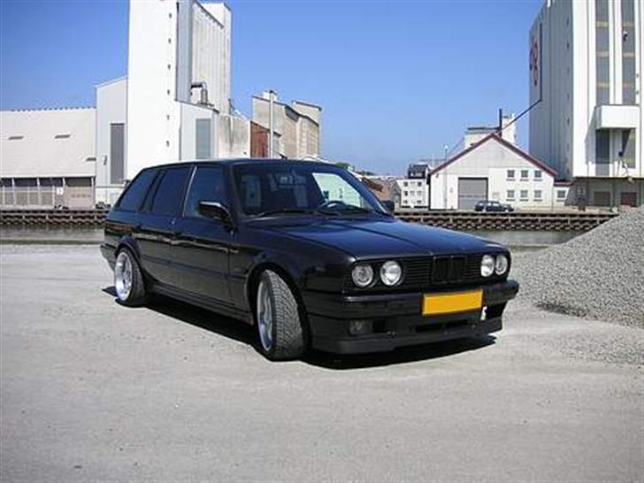BMW 325i E30 Touring Solgt billede 2