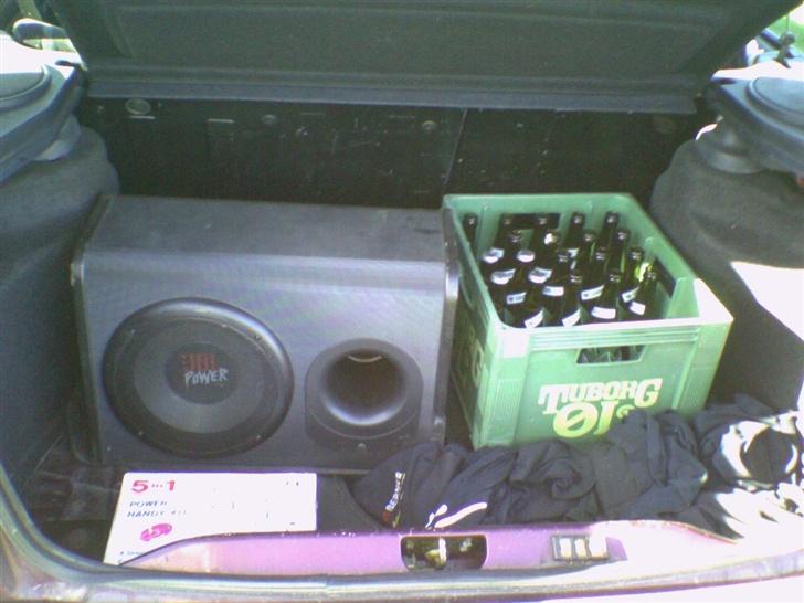 Ford Escort 1,8i Sport *SOLGT* - Det basale i livet - god lyd, god drikkelse og god sovepose billede 15