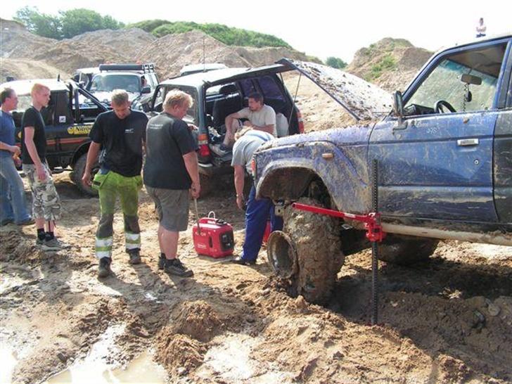 Toyota landcruiser hj60 - det er noget lort uden bedlock. så nu er de blevet sat på billede 4